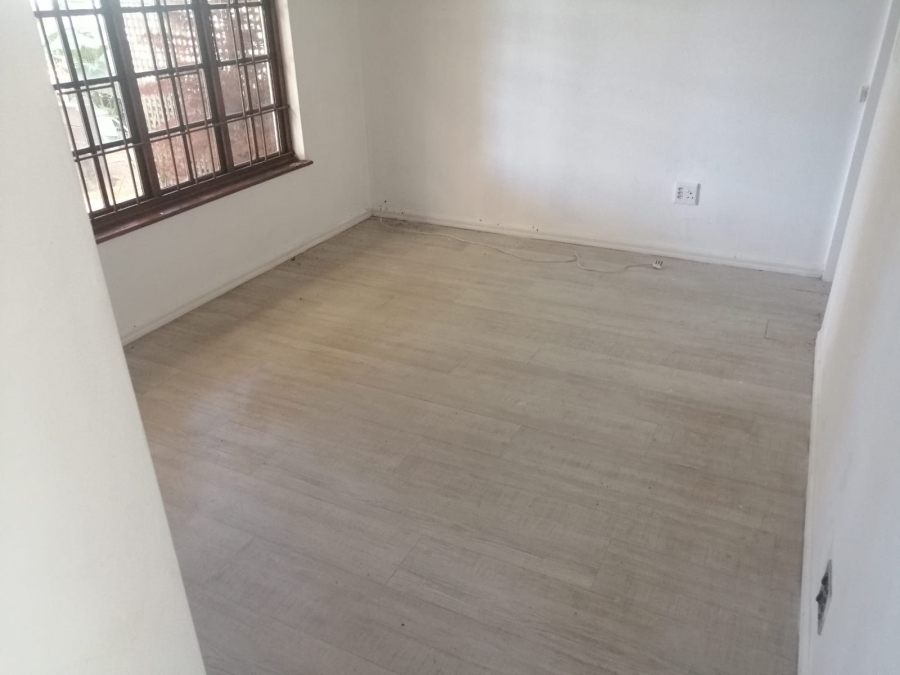 3 Bedroom Property for Sale in Mount Moreland KwaZulu-Natal