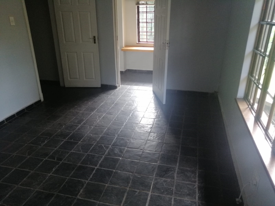 3 Bedroom Property for Sale in Mount Moreland KwaZulu-Natal