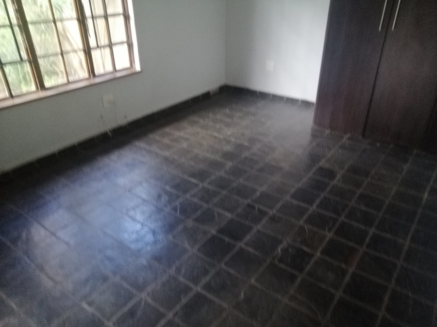 3 Bedroom Property for Sale in Mount Moreland KwaZulu-Natal