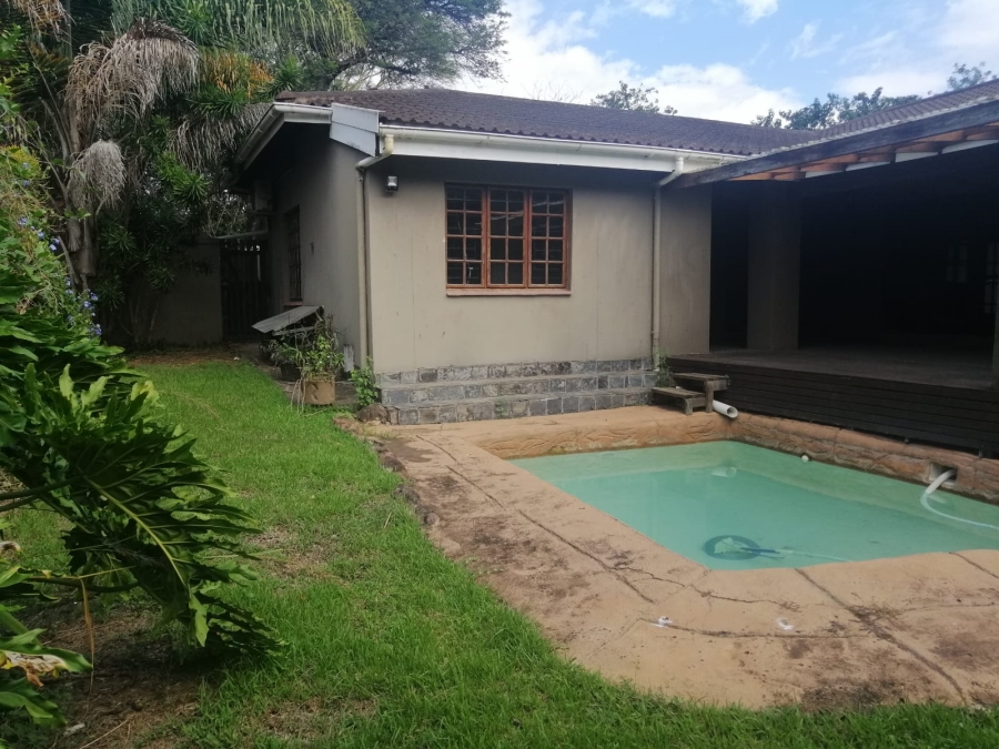 3 Bedroom Property for Sale in Mount Moreland KwaZulu-Natal