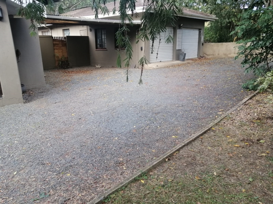 To Let 3 Bedroom Property for Rent in Mount Moreland KwaZulu-Natal