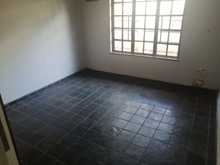 To Let 3 Bedroom Property for Rent in Mount Moreland KwaZulu-Natal