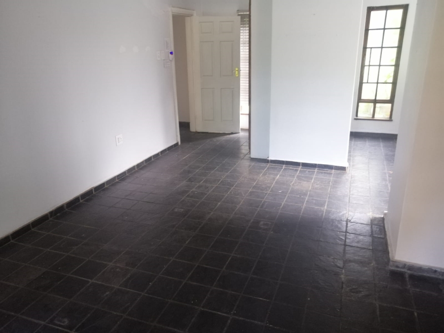 To Let 3 Bedroom Property for Rent in Mount Moreland KwaZulu-Natal