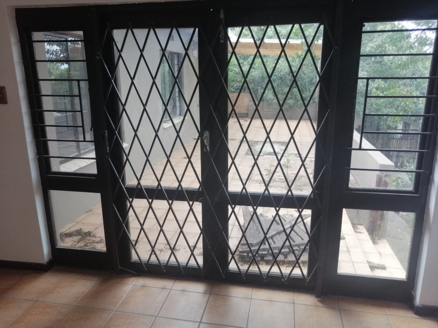 3 Bedroom Property for Sale in Mount Moreland KwaZulu-Natal