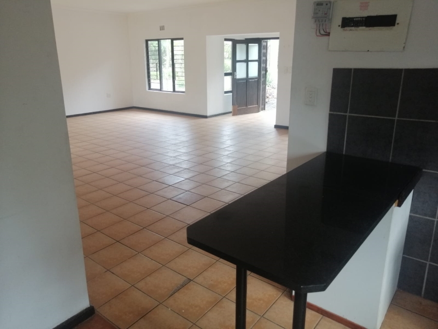 3 Bedroom Property for Sale in Mount Moreland KwaZulu-Natal