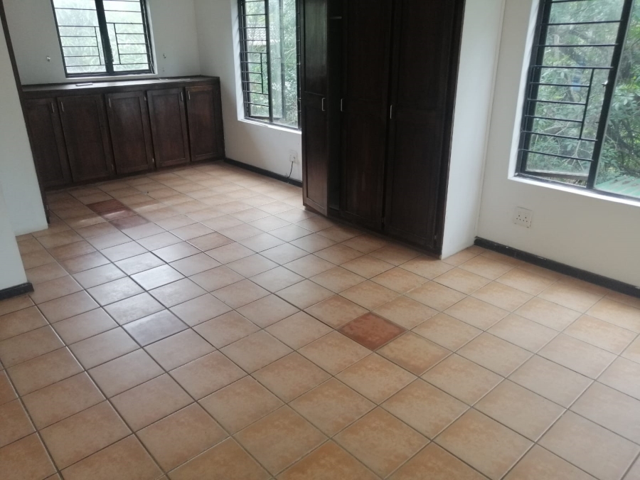 3 Bedroom Property for Sale in Mount Moreland KwaZulu-Natal