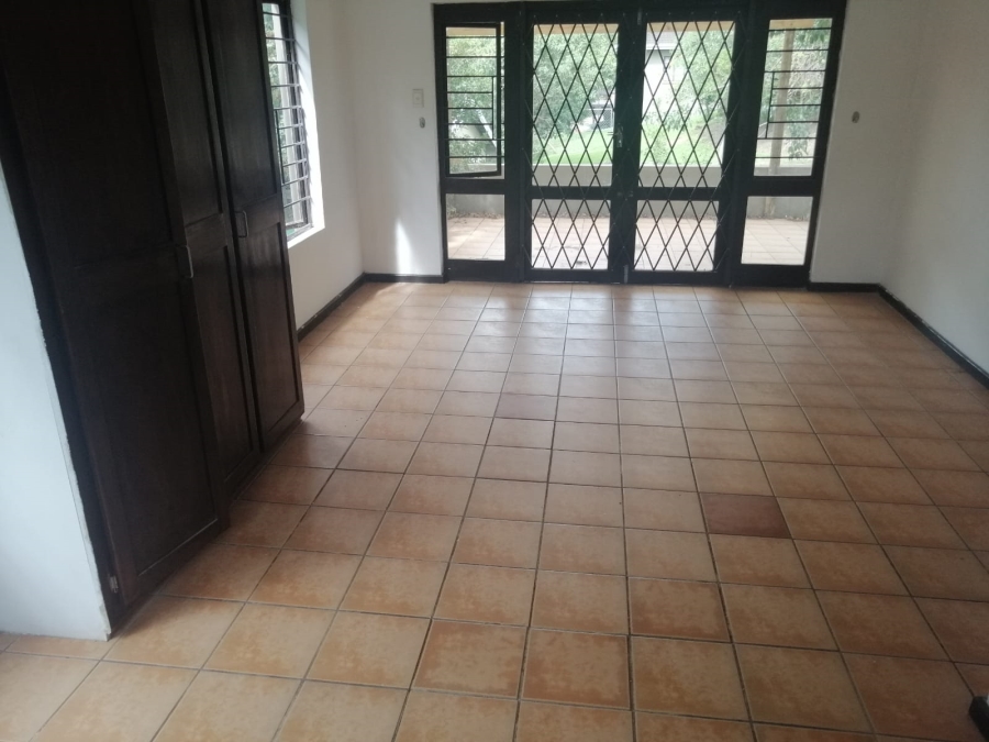 3 Bedroom Property for Sale in Mount Moreland KwaZulu-Natal