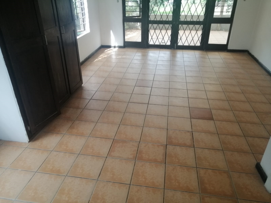 3 Bedroom Property for Sale in Mount Moreland KwaZulu-Natal