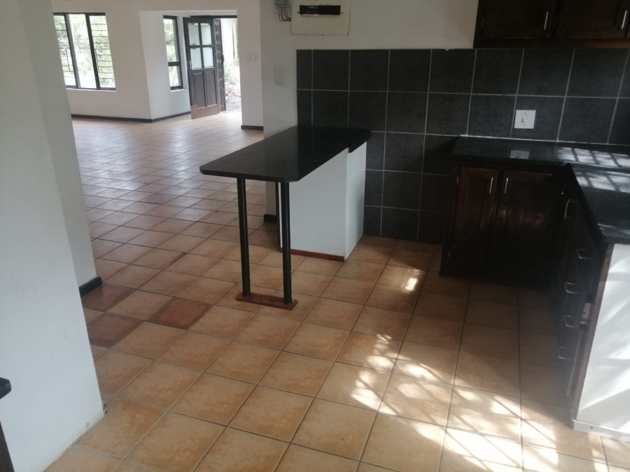 3 Bedroom Property for Sale in Mount Moreland KwaZulu-Natal