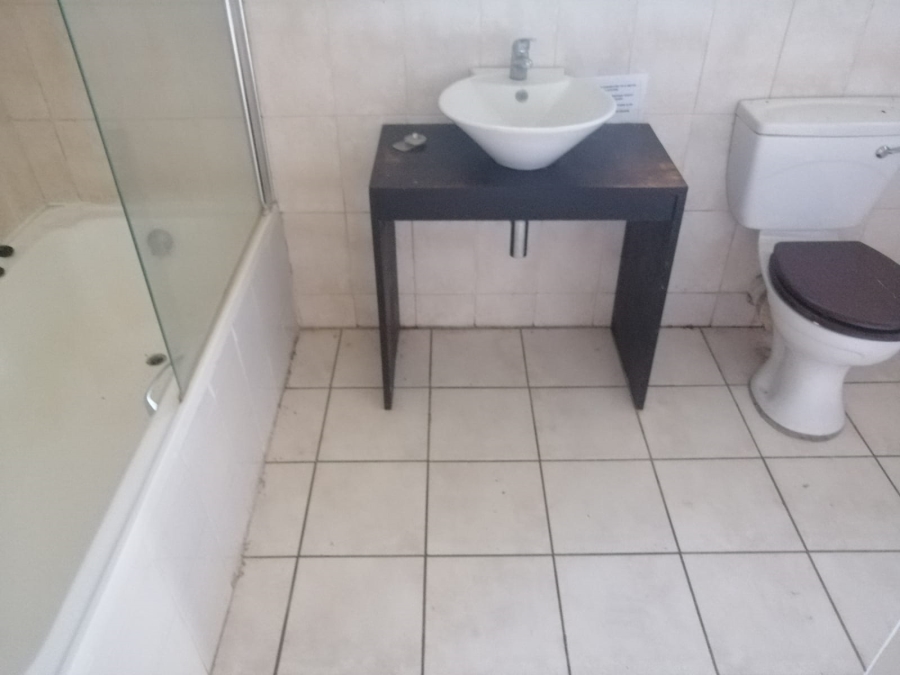1 Bedroom Property for Sale in Mount Moreland KwaZulu-Natal