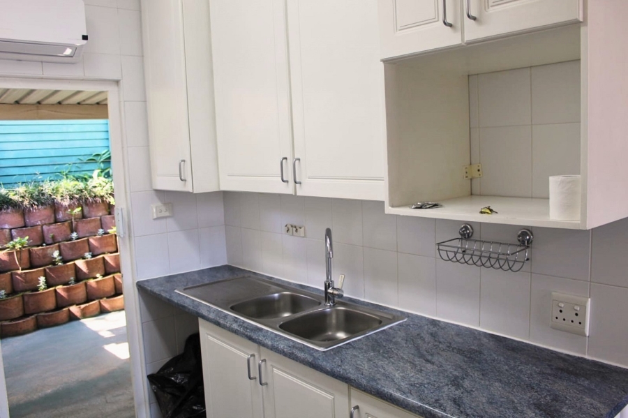 To Let 2 Bedroom Property for Rent in Escombe KwaZulu-Natal