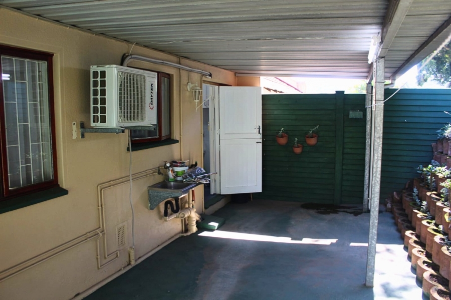 To Let 2 Bedroom Property for Rent in Escombe KwaZulu-Natal
