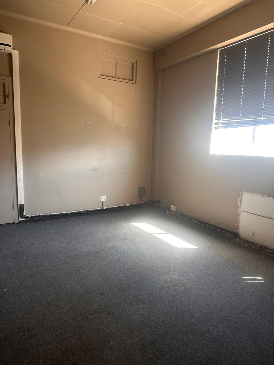 To Let Commercial Property for Rent in South Beach KwaZulu-Natal