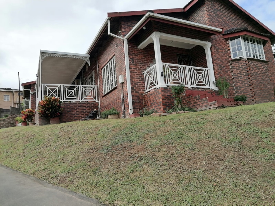 3 Bedroom Property for Sale in Mount Vernon KwaZulu-Natal