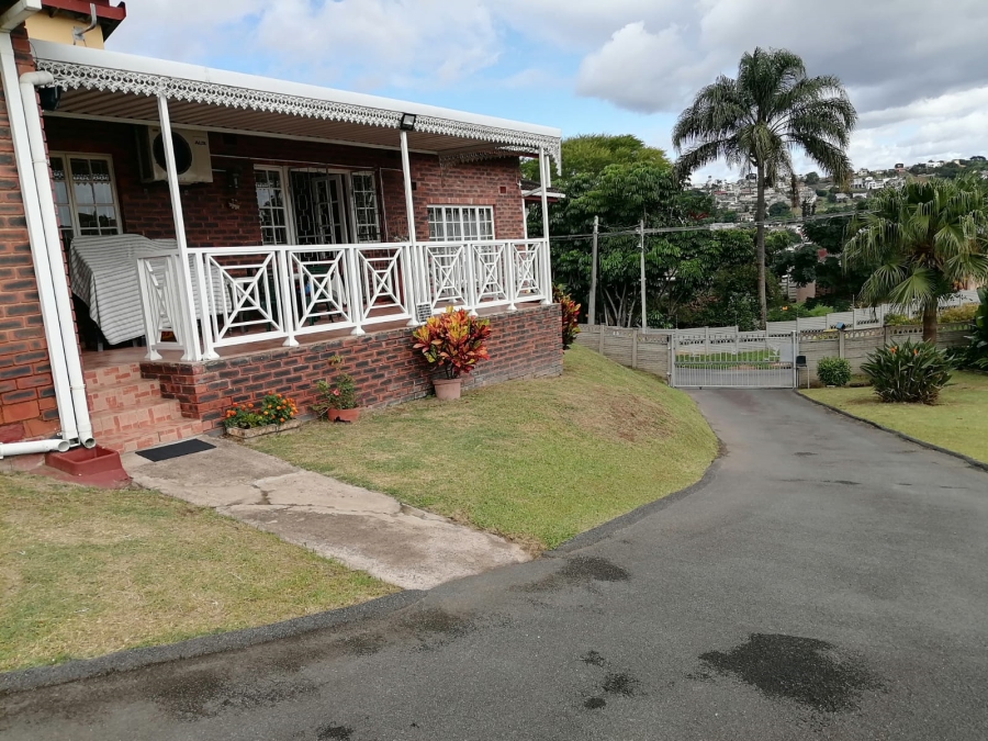 3 Bedroom Property for Sale in Mount Vernon KwaZulu-Natal