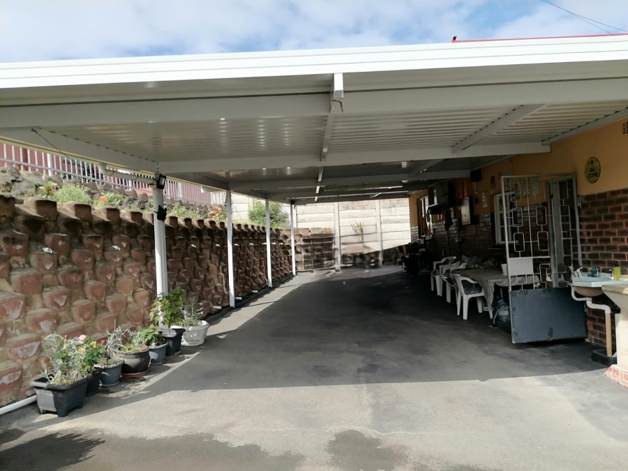 3 Bedroom Property for Sale in Mount Vernon KwaZulu-Natal