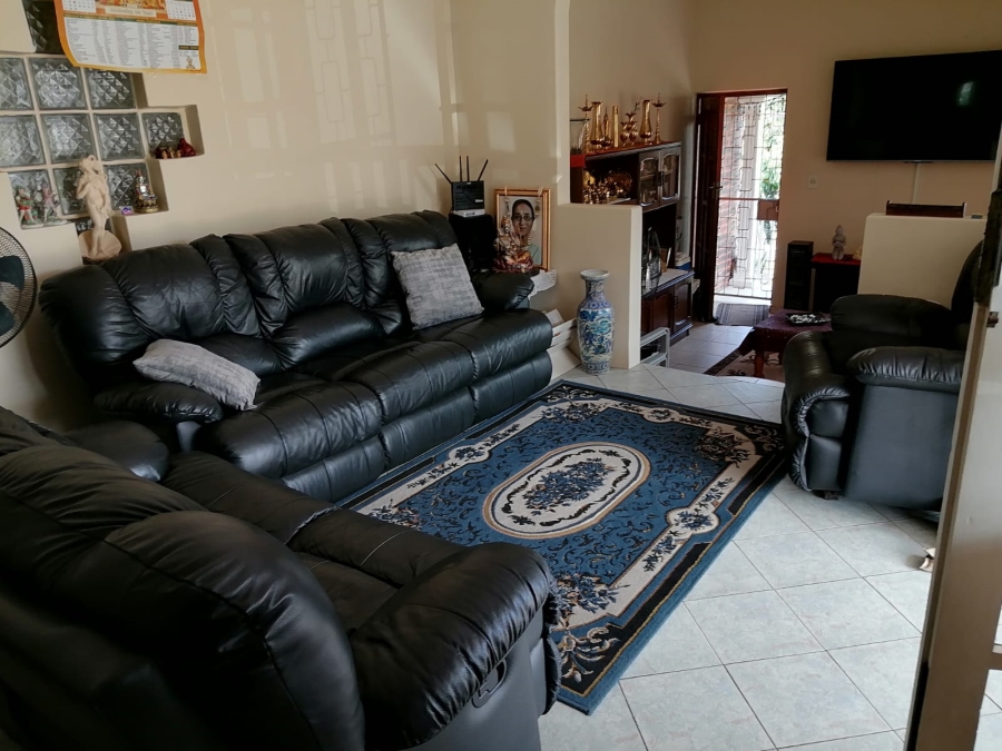 3 Bedroom Property for Sale in Mount Vernon KwaZulu-Natal