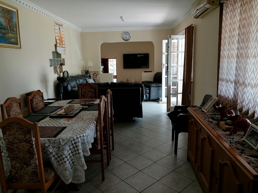 3 Bedroom Property for Sale in Mount Vernon KwaZulu-Natal