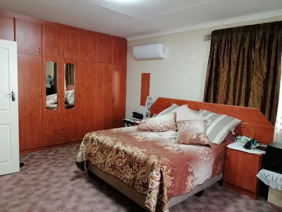 3 Bedroom Property for Sale in Mount Vernon KwaZulu-Natal