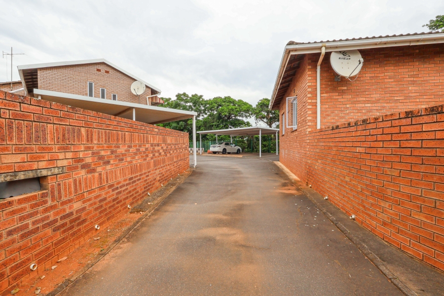 4 Bedroom Property for Sale in Amanzimtoti KwaZulu-Natal