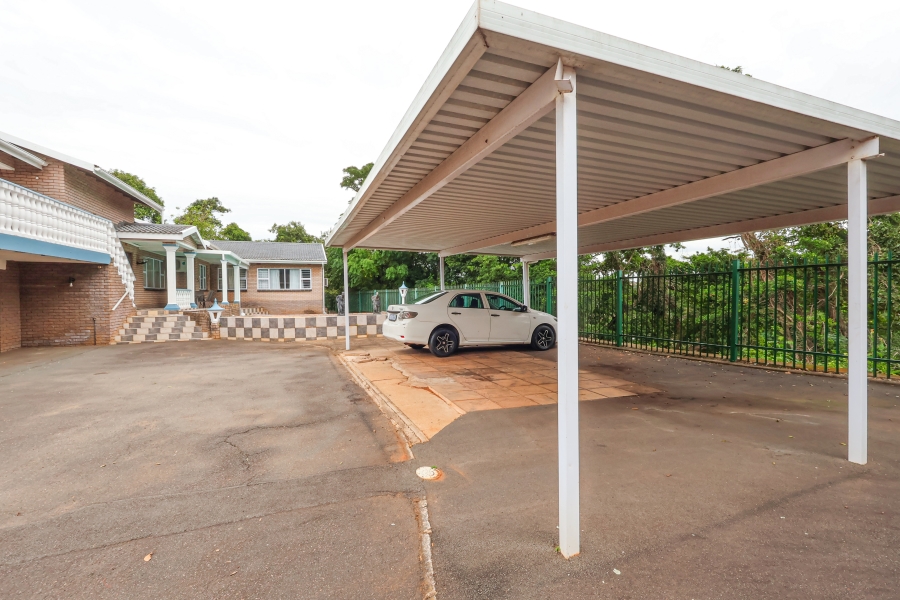 4 Bedroom Property for Sale in Amanzimtoti KwaZulu-Natal