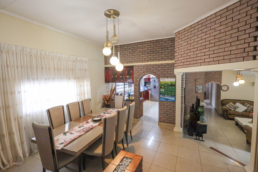 4 Bedroom Property for Sale in Amanzimtoti KwaZulu-Natal