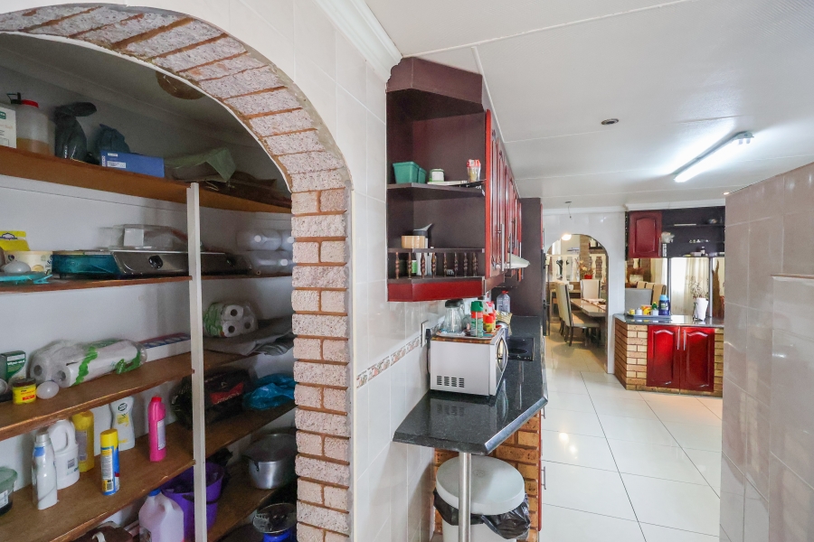 4 Bedroom Property for Sale in Amanzimtoti KwaZulu-Natal