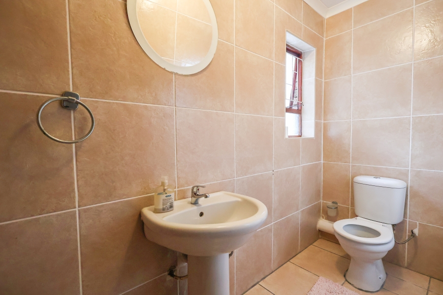 4 Bedroom Property for Sale in Amanzimtoti KwaZulu-Natal