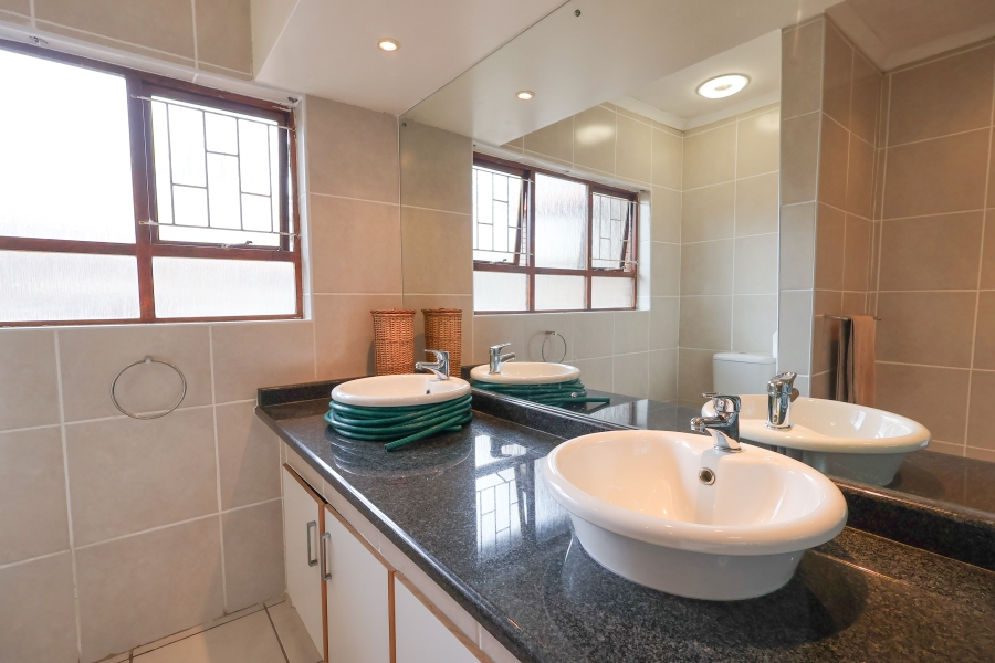 4 Bedroom Property for Sale in Amanzimtoti KwaZulu-Natal