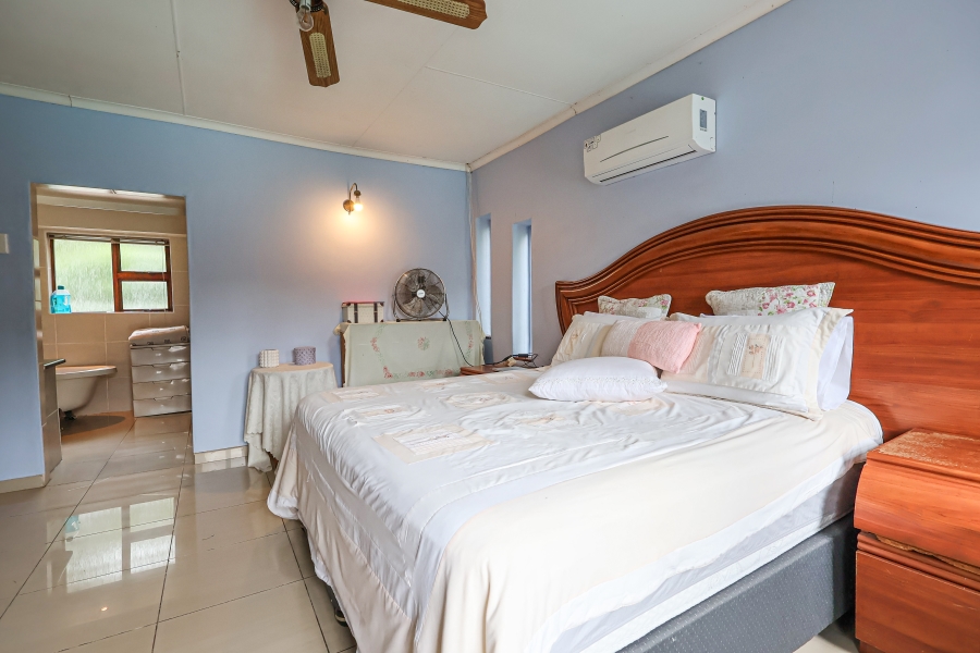 4 Bedroom Property for Sale in Amanzimtoti KwaZulu-Natal