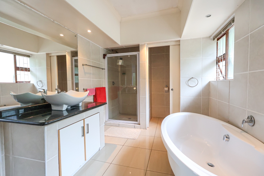 4 Bedroom Property for Sale in Amanzimtoti KwaZulu-Natal