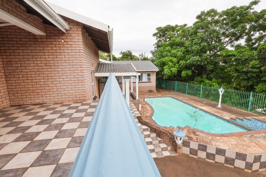 4 Bedroom Property for Sale in Amanzimtoti KwaZulu-Natal