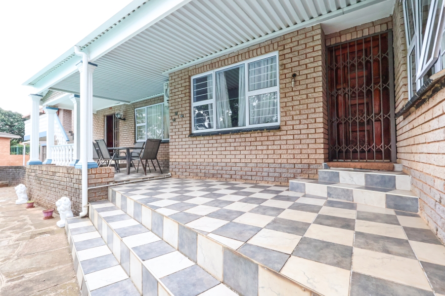 4 Bedroom Property for Sale in Amanzimtoti KwaZulu-Natal