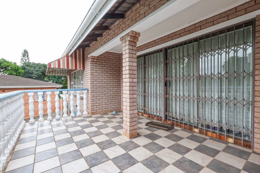 4 Bedroom Property for Sale in Amanzimtoti KwaZulu-Natal