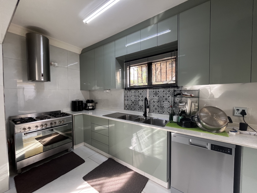 4 Bedroom Property for Sale in Parkgate KwaZulu-Natal