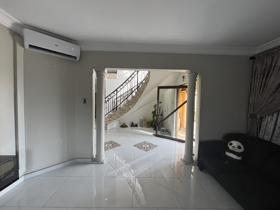 4 Bedroom Property for Sale in Parkgate KwaZulu-Natal