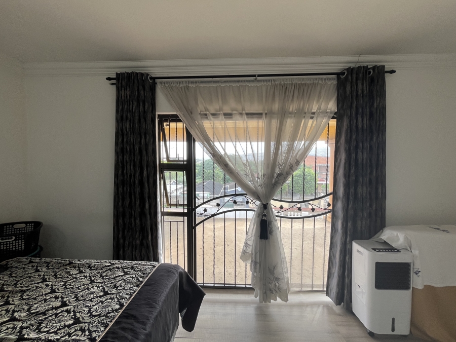 4 Bedroom Property for Sale in Parkgate KwaZulu-Natal