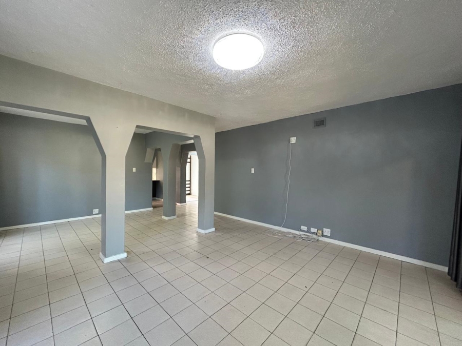 7 Bedroom Property for Sale in Prospect Hall KwaZulu-Natal