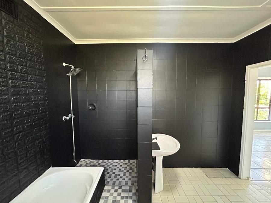 7 Bedroom Property for Sale in Prospect Hall KwaZulu-Natal