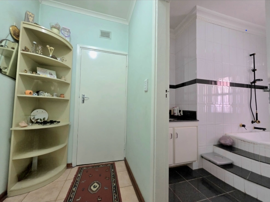 4 Bedroom Property for Sale in Isipingo Hills KwaZulu-Natal