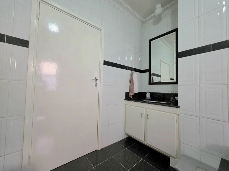 4 Bedroom Property for Sale in Isipingo Hills KwaZulu-Natal