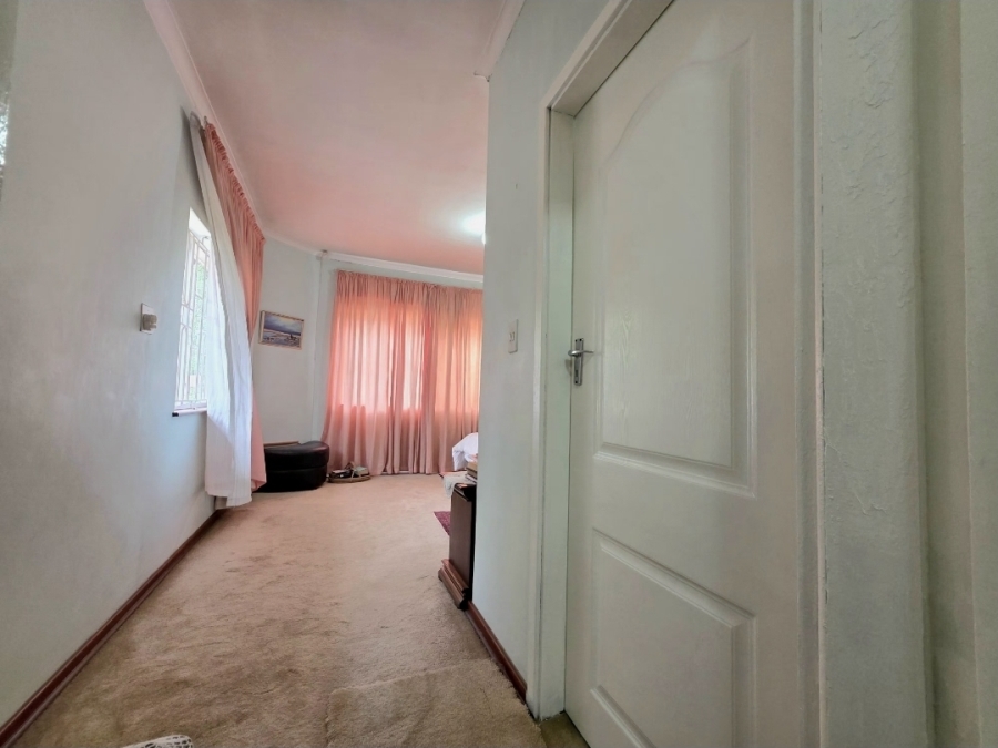 4 Bedroom Property for Sale in Isipingo Hills KwaZulu-Natal