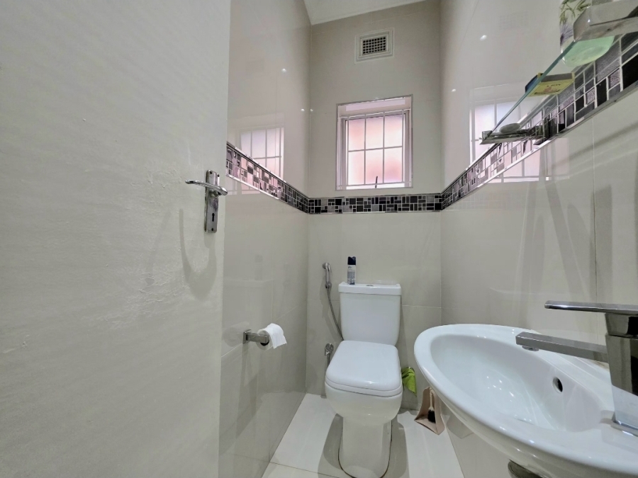4 Bedroom Property for Sale in Isipingo Hills KwaZulu-Natal