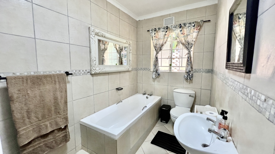3 Bedroom Property for Sale in Blackridge KwaZulu-Natal
