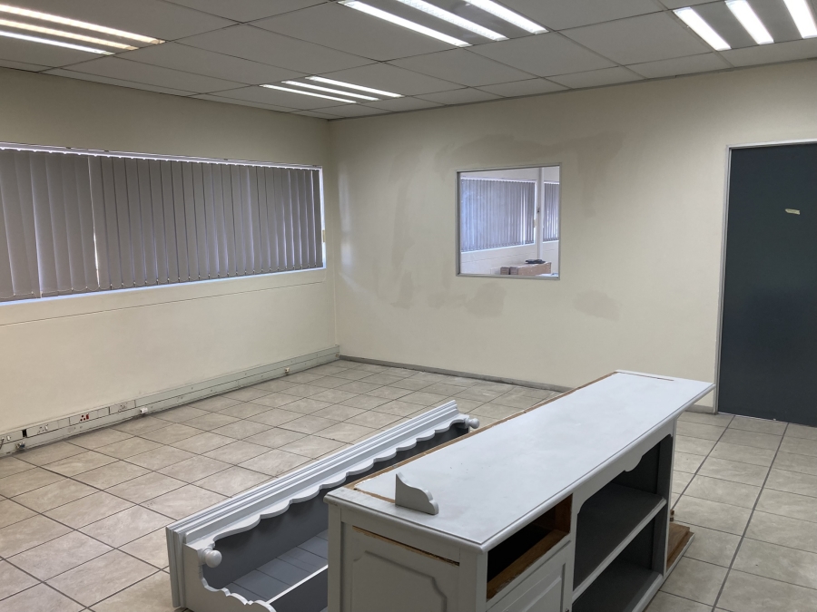 To Let Commercial Property for Rent in New Germany KwaZulu-Natal