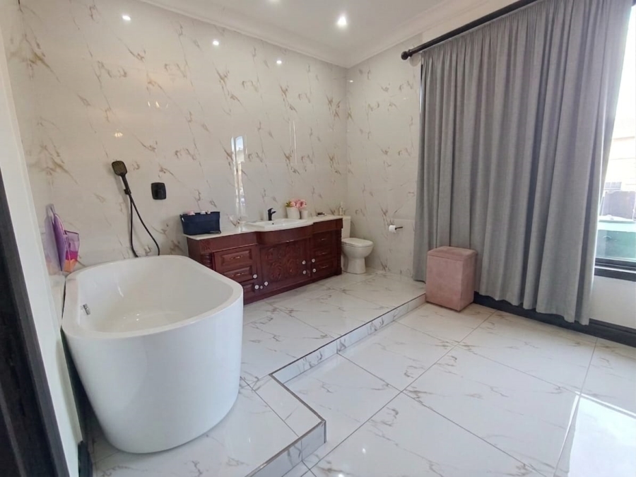 2 Bedroom Property for Sale in Woodview KwaZulu-Natal