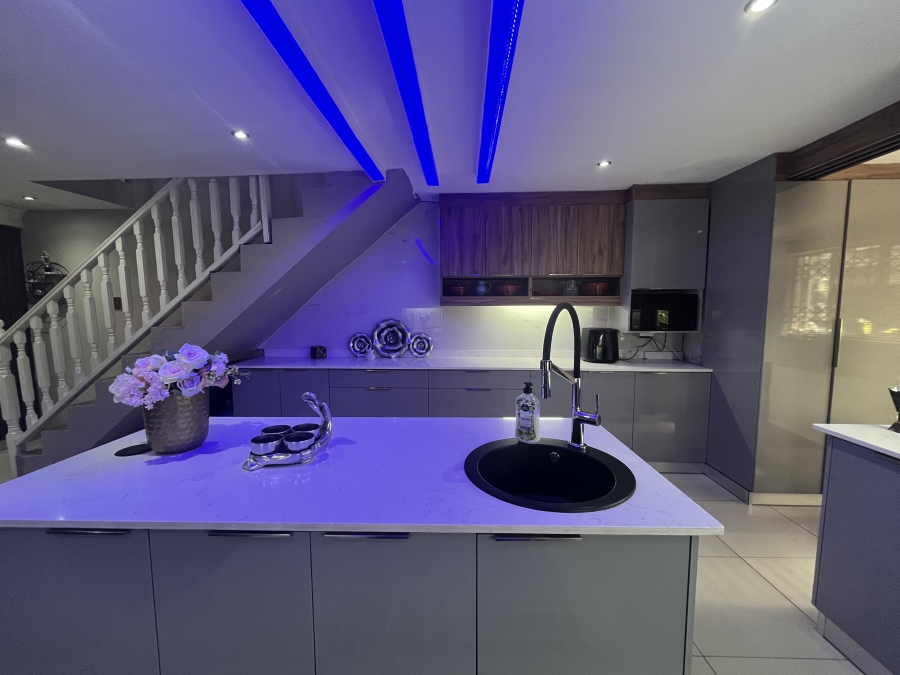 3 Bedroom Property for Sale in Caneside KwaZulu-Natal