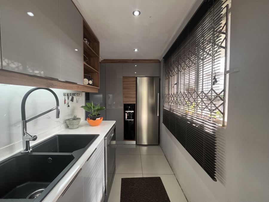 3 Bedroom Property for Sale in Caneside KwaZulu-Natal