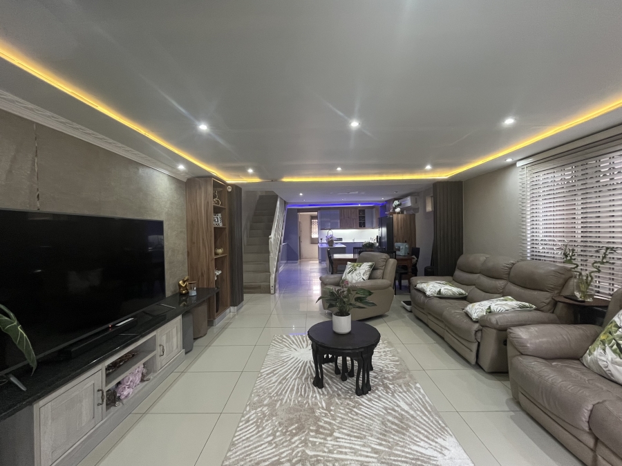 3 Bedroom Property for Sale in Caneside KwaZulu-Natal