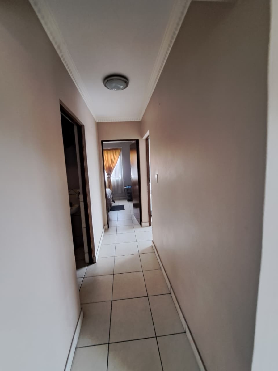 2 Bedroom Property for Sale in Bluff KwaZulu-Natal